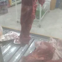 گوشت بی چربی ران گوساله تازه