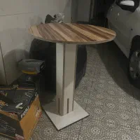 میز گرد چوبی