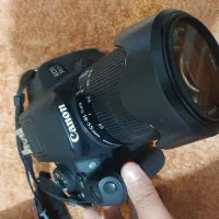 دوربین کننون 700D