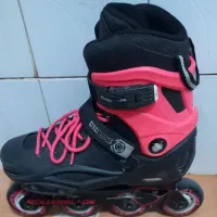 اسکیت رنگ سرخ آبی