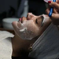 خدمات پاکسازی پوست و فیشال خانم ها و آقایان|خدمات آرایشگری و زیبایی|مشهد, شهید فرامرز عباسی|دیوار