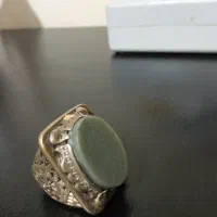 انگشتر نگین یشم