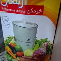 سبزی خرد کن ۲ کیلویی در حد نو