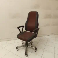 فروش میز تحریر چوبی ، صندلی گردان چرمی و پارچه ای|میز تحریر و کامپیوتر|تبریز, |دیوار