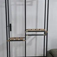 رگال لباس فلز و چوب