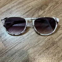 گردن بند دست بند نو|بدلیجات|گنبد کاووس, |دیوار