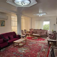 ۱۲۰ متری ۲ خواب تمیز و داخل شهر با حیاط جای ماشین