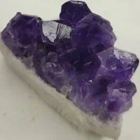 انواع سنگ قیمتی دکوری و نگین سازی