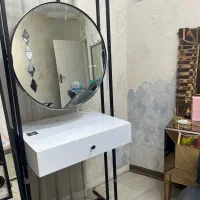 اینه لاین نوری  و صندلی وکله مانکن