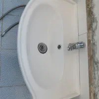 روشور تمیز و مرتب همراه با شیر