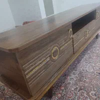 میزتلویزیون پایه چوبی در حد نو و سالم|میز تلویزیون|تبریز, |دیوار