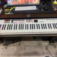 میدی کنترلر M Audio Code61