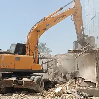 خاکبرداری و گودبرداری زمین و تخریب ساختمان