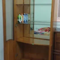 کتابخانه و ویترین چوبی|کتابخانه، شلف، قفسه‌های دیواری|اصفهان, بهارستان|دیوار