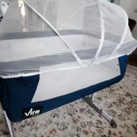 تخت کنارمادر