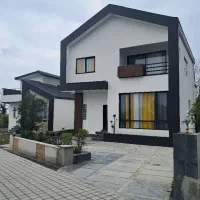 فروش ویلای ۳۰۰متری شهرکی مدرن