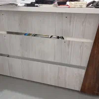 میز کار و قفسه چوبی