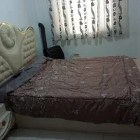 سرویس خواب زیبا و کامل همراه کفی تخت