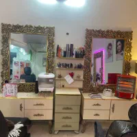 اجاره صندلی به مژه کار کراتین کار  و بعضی خدمات