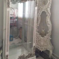 بوفه و ساعت ویترینی