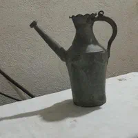 آب پاش برای گلدان ویک عدد فانوس قدیمی
