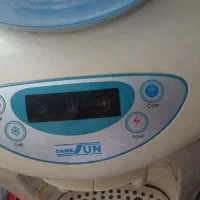 اب سرد کن یخچال داره