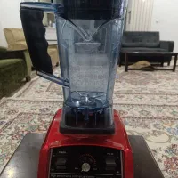بلندر صنعتی ویتامکس قرمز