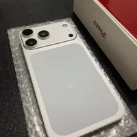 آیفون فیس لیفت ۱۷ پرو سیلوردوسیم۱۲۸ باتری فابریک۹۴