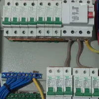 برقکار ساختمان وتمامی تعمیرات برقی وصوتی