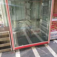 یخچال ایستاده دو طرف نما سوپر مارکت مرغ فروشی