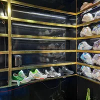 دکور کتونی،لباس،لوازم جانبی موبایل،|فروشگاه و مغازه|اراک, |دیوار