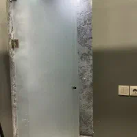 در شیشه ای حمام شاور روم