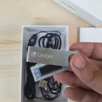 کیف پول LEDGER Nano S|قطعات و لوازم جانبی رایانه|رشت, کوی طالقانی|دیوار