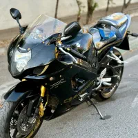 موتور سنگین بدون رنگ سوزوکی gsxr1000 بسیار سالم