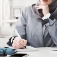 تعدادی نیروی خانم باروابط عمومی بالا وفن بیان قوی