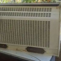 هود آشپزخانه و چراغ نفتی