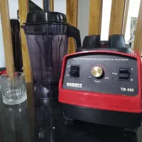 بلندر. (مخلوط کن)