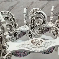 تعدادی میز فروشی