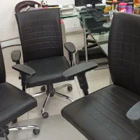 صندلی اداری تنظیم شونده تمیز