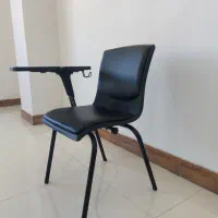 صندلی دانشجویی
