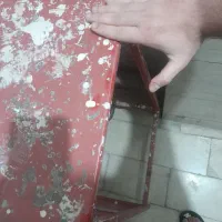 چهار پایه آهنی