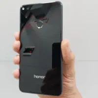 honor 8 lite ( آنر ) حافظه ۱۶ رم ۳ در حد نو