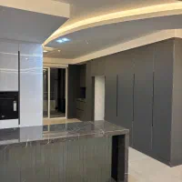 250متر-درب-حیاط-عرض-10متر-5رو-پیلوت-بیسیم-غربی
