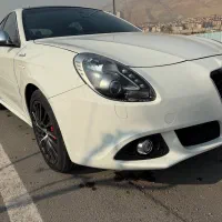 الفارومئو جولیتا 2014