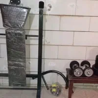 میز، دمبل، هالتر، وزنه بدنسازی