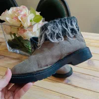 کفش کتونی نیم بوت بچگانه دخترانه اورجینال سایز ۳۳|کفش و لباس بچه|مشهد, هنرستان|دیوار