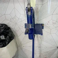 وسایل کار میز و دستگاه پرچ