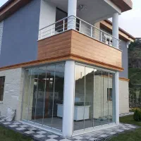 شیشه تاشو بالکنی