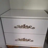 میز کنار تخت