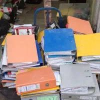 کتاب ،کاغذ ،روزنامه باطله